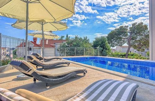 Strozanac House | Holiday home "Villa Rock" with view of the water