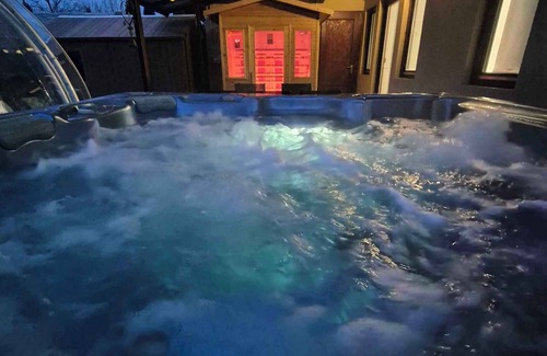 Balatonkeresztur House | Holiday home with infrared sauna and jacuzzi