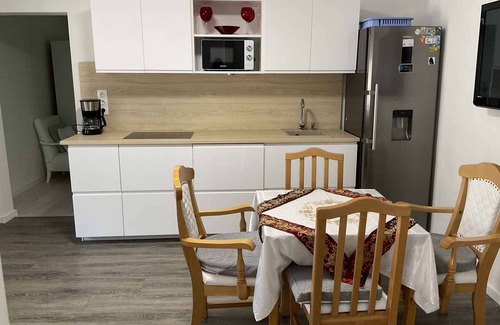 Balatonbereny House | Holiday home with washing machine and oven outside