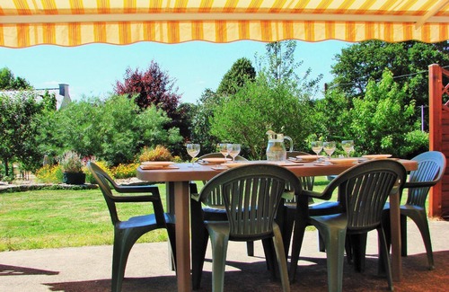 Guehenno House | Holiday home with private terrace