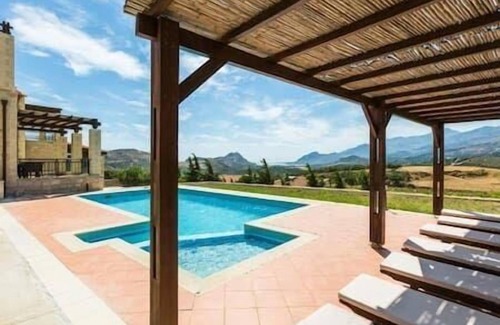 Lefkogeia House | Holiday house Agios Vasilios for 1 - 12 persons with 5 bedrooms - Holiday home