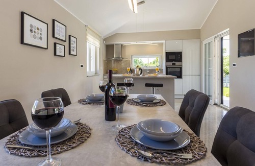 Belavici House | Holiday house Belavići for 1 - 6 persons with 2 bedrooms - Holiday home