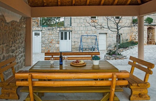 Podbablje House | Holiday house Buljanovi dvori, house with private pool, barbeque