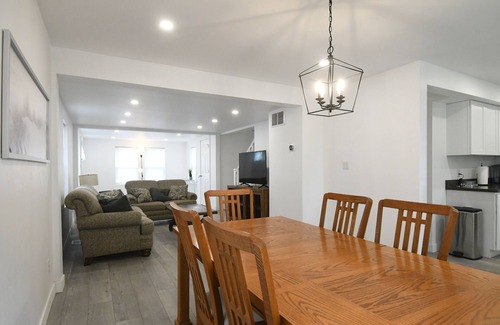 Michigan City House | Holiday House! Fully Renovated House, Minutes to EVERYTHING, Pet Friendly!