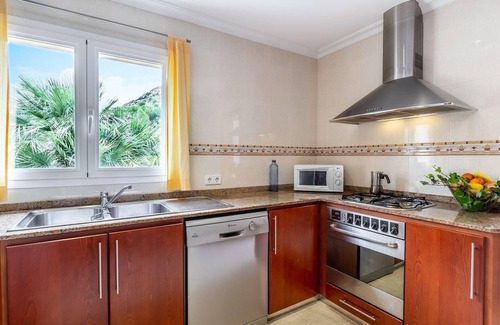 Cielo de Bonaire House | Holiday House in Cielo De Bonaire with Private Pool and Mountain View