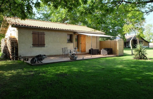 Mezos House | Holiday House in Mézos with Private Parking