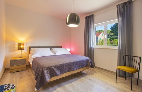 Tugare House | Holiday house Joanna - with pool: - Tugare, Riviera Omis, Croatia