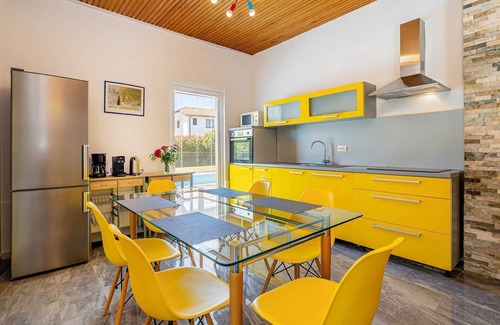 Pinezici House | Holiday house KAI with private pool