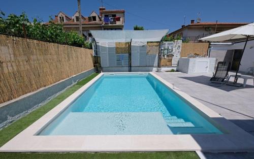 Valdebek House | Holiday House Memi