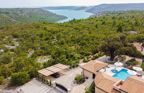 Trgetari House | Holiday house Rasa for 1 - 8 persons with 4 bedrooms - Holiday home