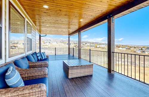 Sweetwater House | Holiday House