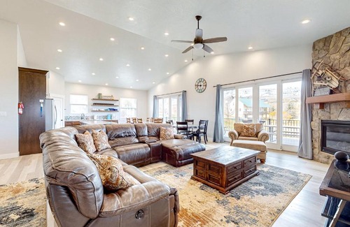 Sweetwater House | Holiday House