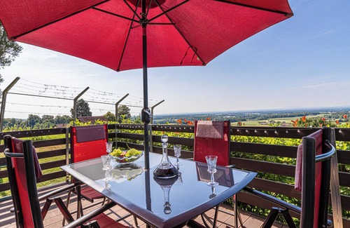 Tisina House | Holiday house VilAna with Jacuzzi, Puconci, Slovenia