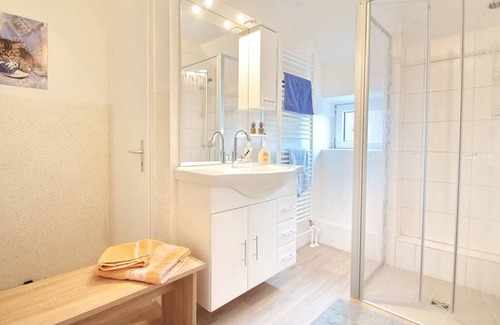 Westoverledingen House | Holiday in a green - cottage in the heart of East Frisia