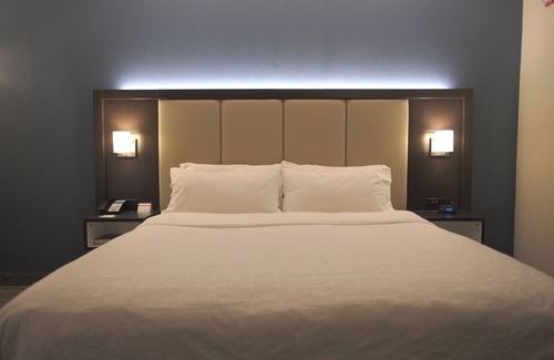 Anderson Hotel | Holiday Inn Express Anderson by IHG