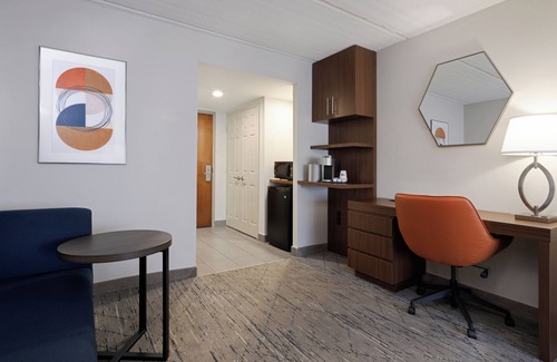 Augusta Hotel | Holiday Inn Express & Suites Augusta West - Ft Gordon Area by IHG