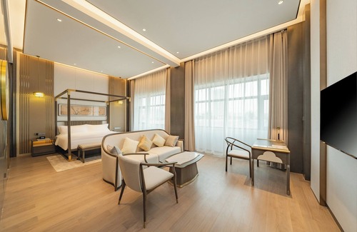 Huayuan Road Area Hotel | Holiday Inn Zhengzhou by IHG