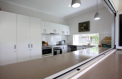 Battery Hill House | Holiday on Coolum St Dicky Beach