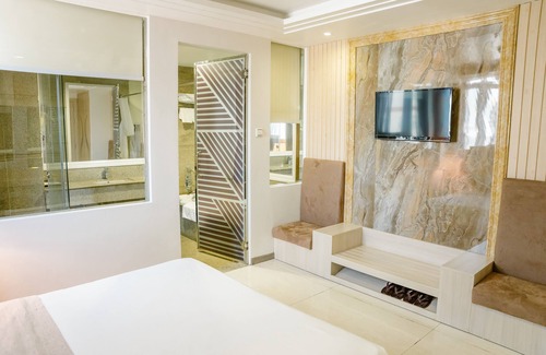 Ninh Kieu Hotel | Holiday One Hotel