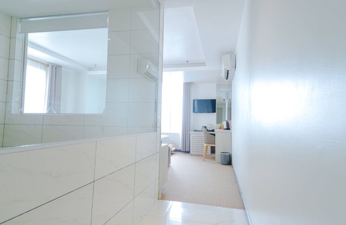 Ninh Kieu Hotel | Holiday One Hotel