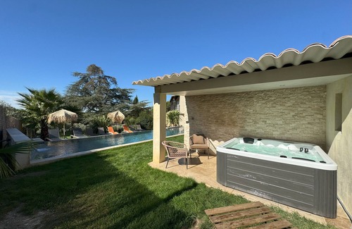 Saint-Chamas Villa | Holiday rental with pool SAINT CHAMAS LS7-440.