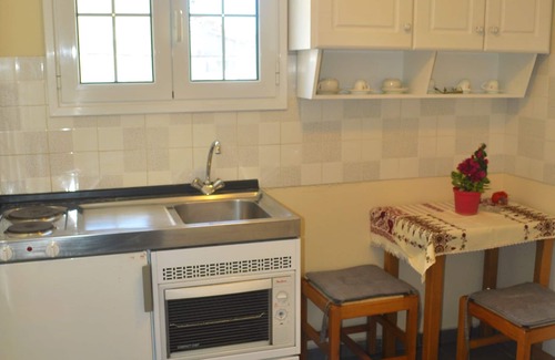 Agios Gordios Apartment | Holiday Studio Apartments "yannis" on the Beach of Agios Gordios in Corfu