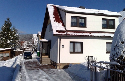 Seligenthal Apartment | Holidayflat with balcony, seperate entrance, near Thuringian Forest