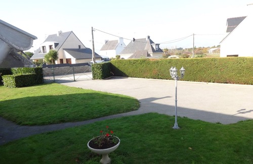 Locmariaquer House | Holidays in Locmariaquer, house 5 to 6 people, 400 m village and port, 700 m pla