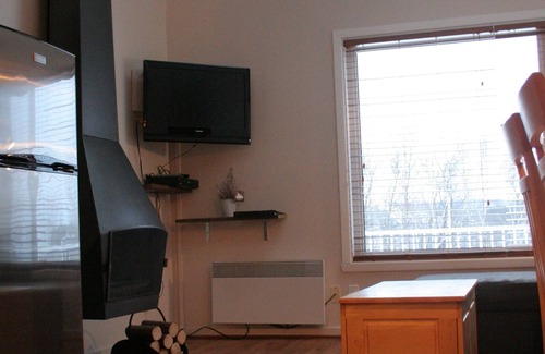 Beaupre Apartment | Holidays mountain condo with spa and fireplace