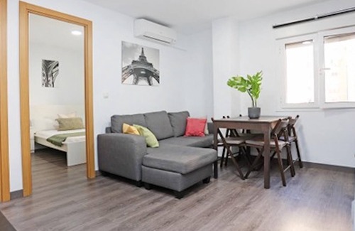 Jardin de la Abadia Apartment | Holidays2Malaga Reyna Manescau 2 bedroom- Huelin Area just 450 mts from beach