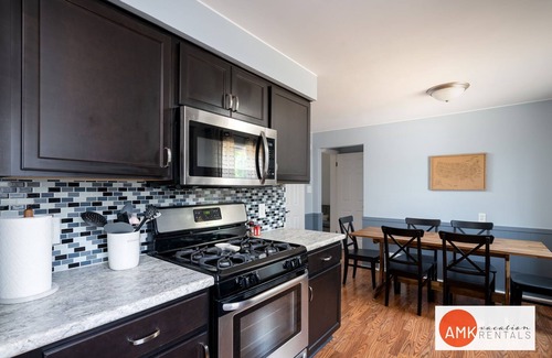 Holland House | Holland Hideaway Summ