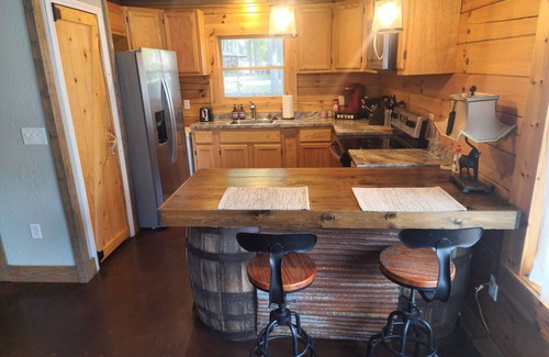 Heber Springs Cabin | Hollyn's House: 2 BR, 1 BA Cabin/Bungalow in Heber Springs, Sleeps 4