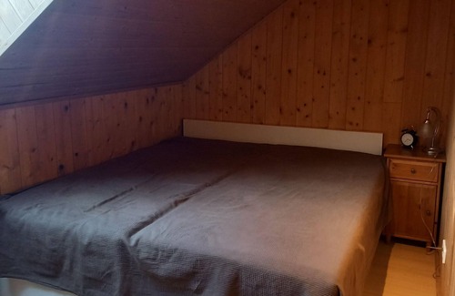 Sankt Veit an der Glan Apartment | Holzzimmer - Privatzimmer Urlaubstraum