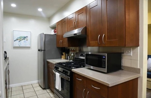 Annapolis Condo | Home 2 Stay