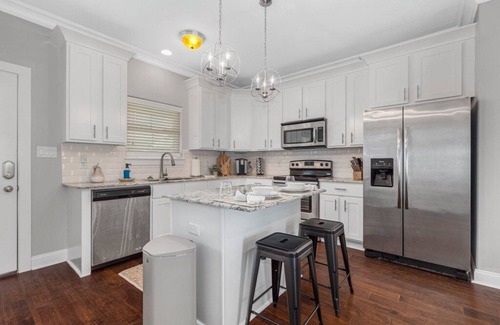 Lake Charles Condo | Home 4 U at Olive Bayou! Downtown Lake Charles