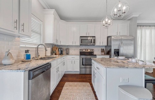 Lake Charles Condo | Home 4 U at Olive Bayou! Downtown Lake Charles