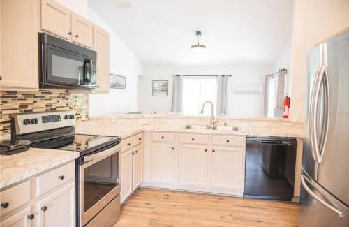 Oakpoint House | Home away from home close to parks - Pet Friendly