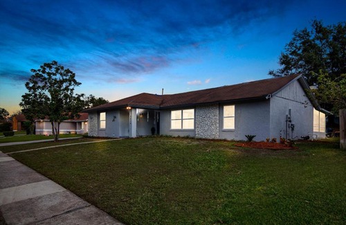Casselberry House | Home away from home in Orlando!