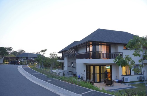 Morong House | Home Away from Home in Anvaya Cove