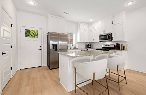 Fayetteville House | Home Base-30+ day stays only!-2mi to Downtown