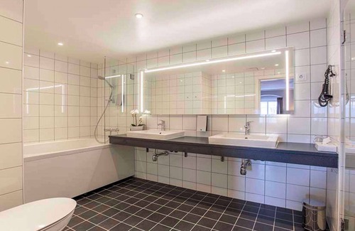 Umea Hotel | Home Hotel Uman