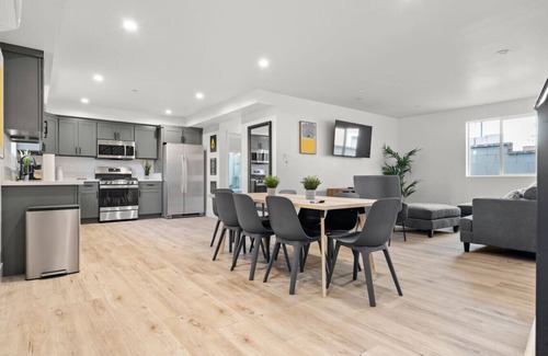 Vernon House | Home in Arts District w/Parking