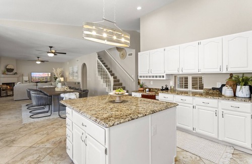 Paradise Park Vista House | Home In One in Scottsdale near Golf and Shopping