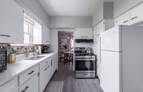 Parma House | Home w/Hot-Tub and In-Unit Laundry