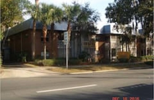 Eustis Apartment | Home with a view! Across from Lake Eustis