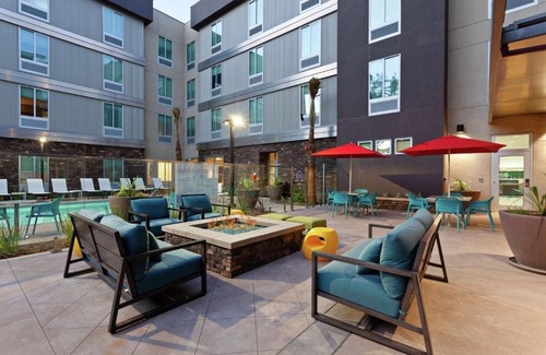 Temecula Hotel | Home2 Suites By Hilton Temecula