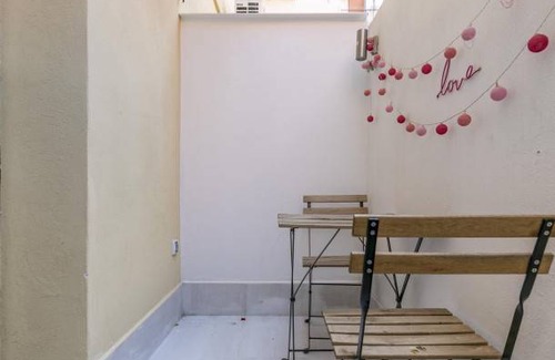 Guindalera Apartment | HOMEABOUT DIEGO DE LEON APARTMENT II