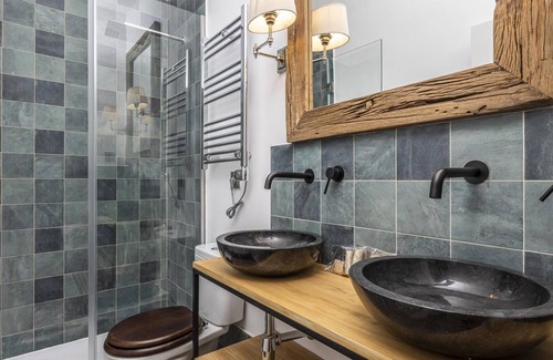 Almenara Apartment | Homeabout Plaza de Castilla Apartment I