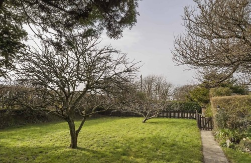 Rosudgeon House | Homely Cottage & Garden nr Praa Sands & Marazion