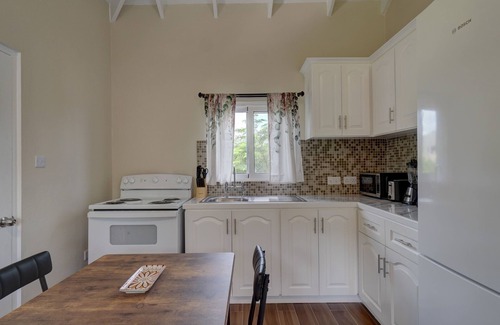 Morne Rouge Apartment | Homely fully self-contained apartment151 feet from Portici Beach access.